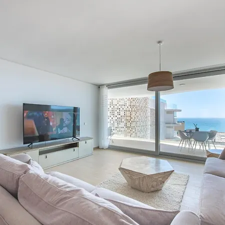 Excellent Two Bedroom * פואנגירולה