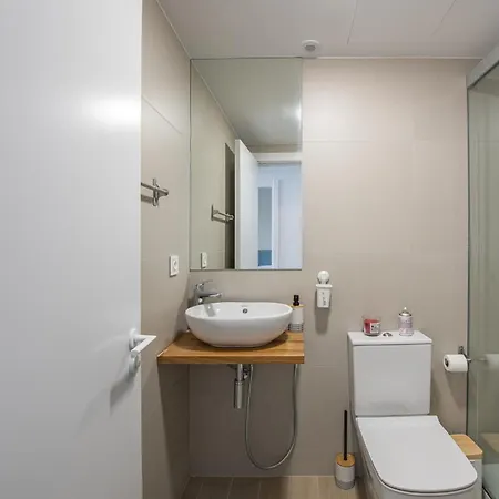 Excellent Two Bedroom Lägenhet