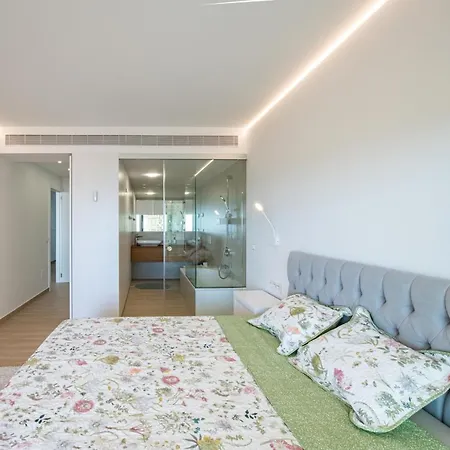 Excellent Two Bedroom *