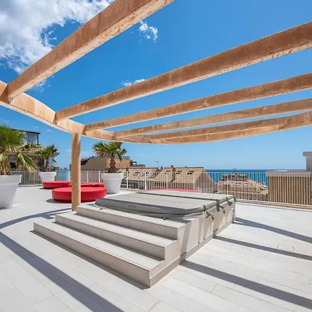 Excellent Two Bedroom * فوينخيرولا